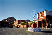 Marocco meridionale - Tafraoute. L'ufficio postale. 